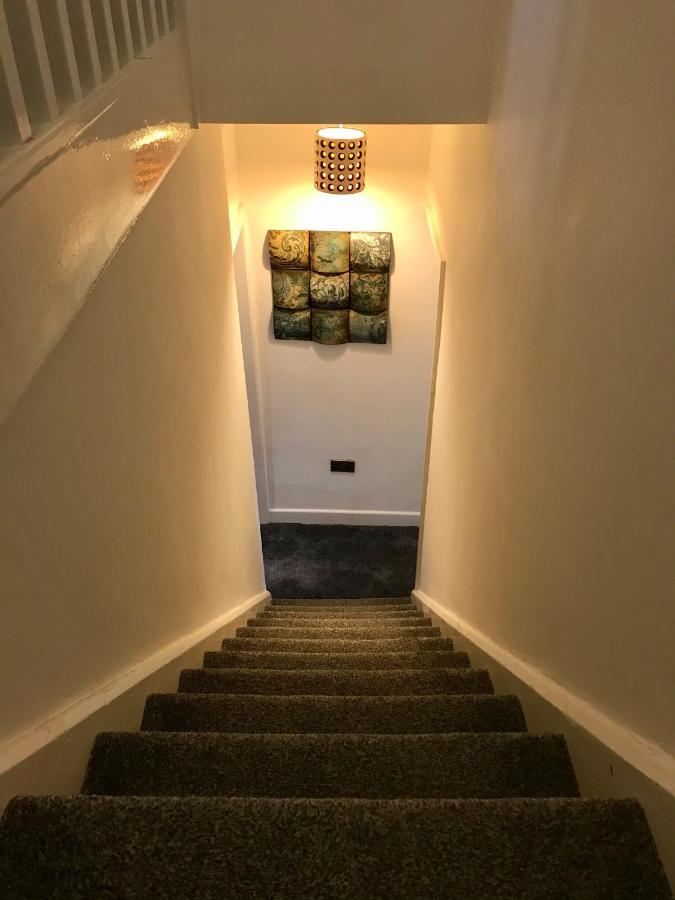 Stylish 3 Bedroom House Only 5 Mins From M6/M58 Wigan Eksteriør bilde